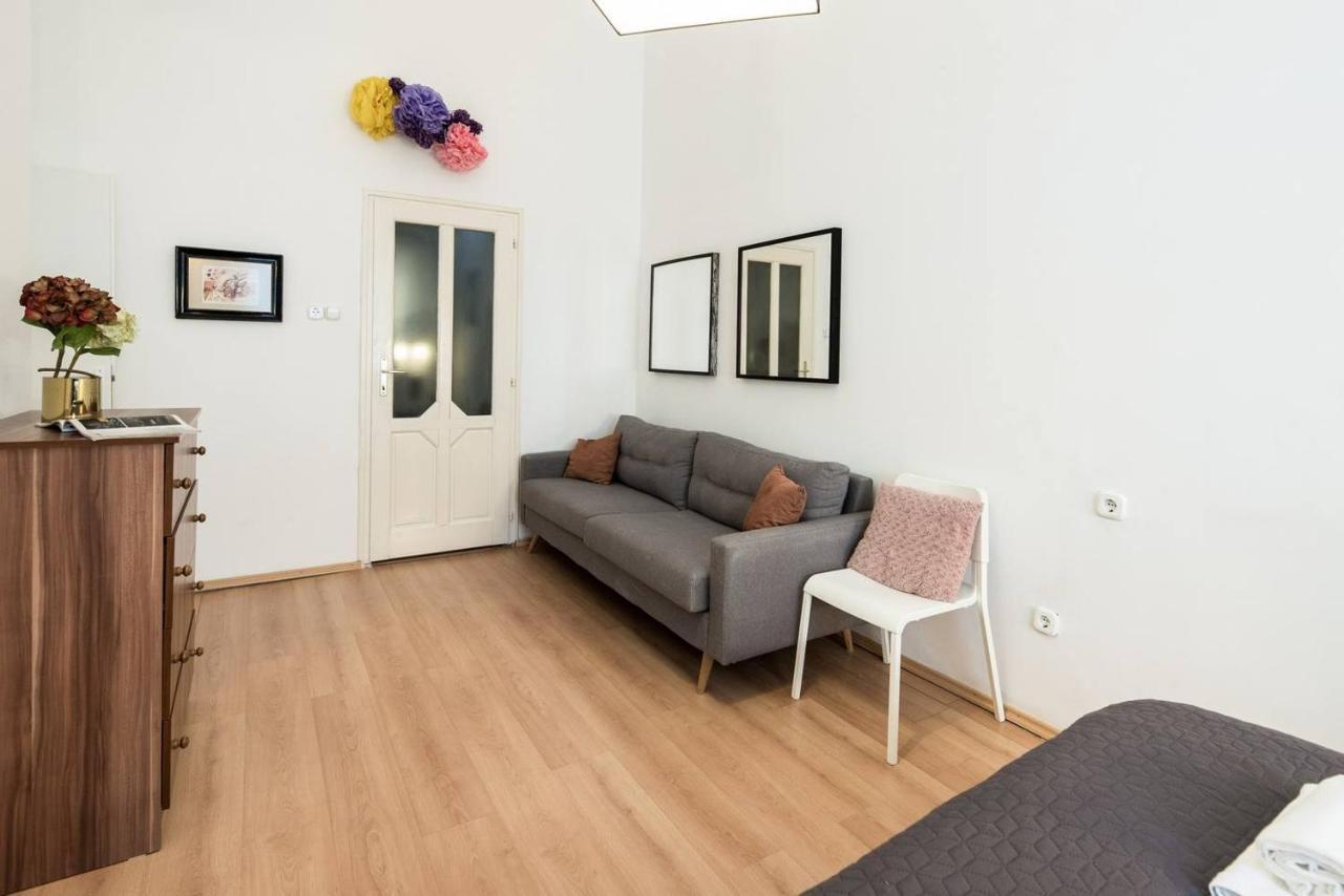 Cosy And Central Apartment With 4 Bedrooms And A/C Budapest Extérieur photo