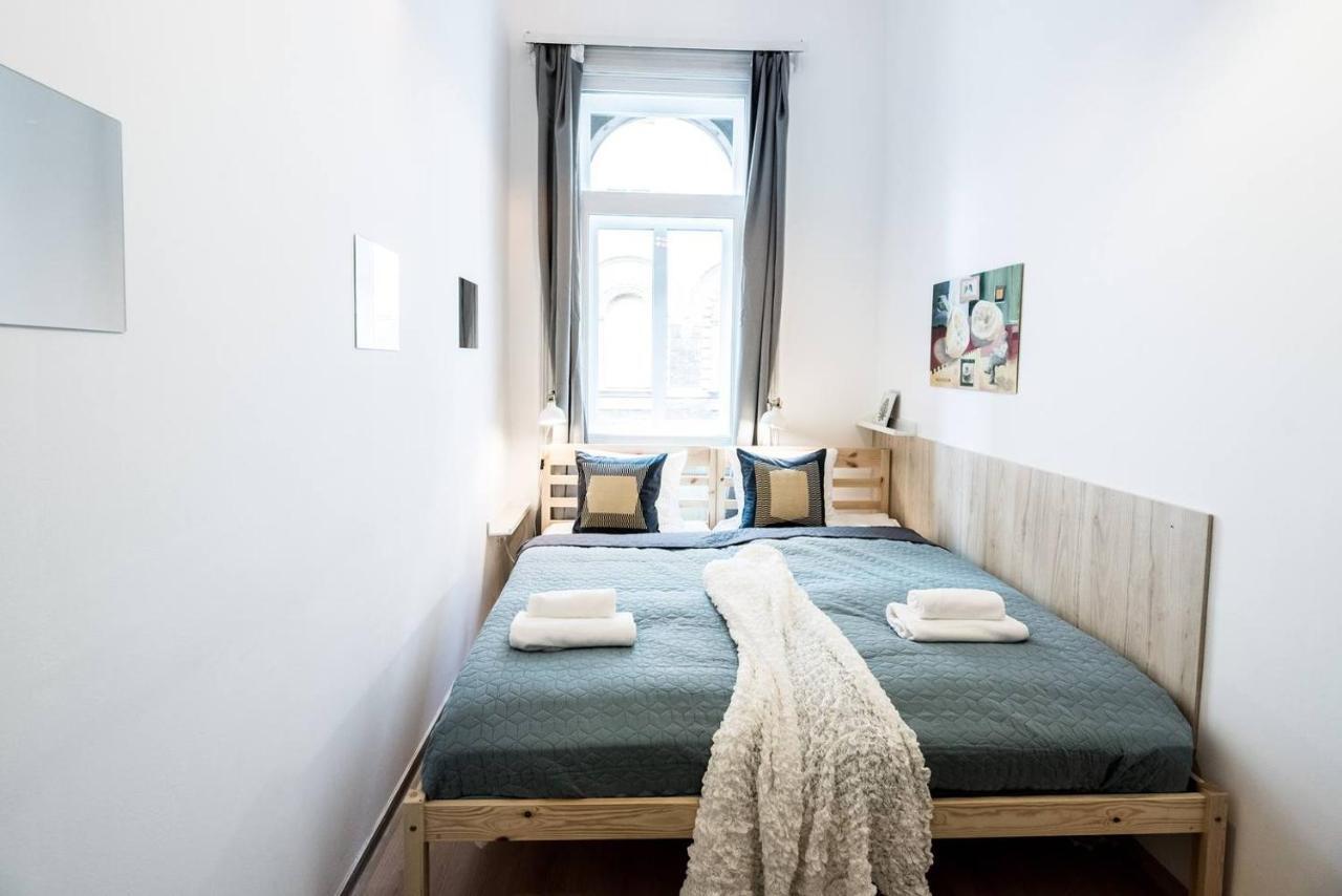 Cosy And Central Apartment With 4 Bedrooms And A/C Budapest Extérieur photo