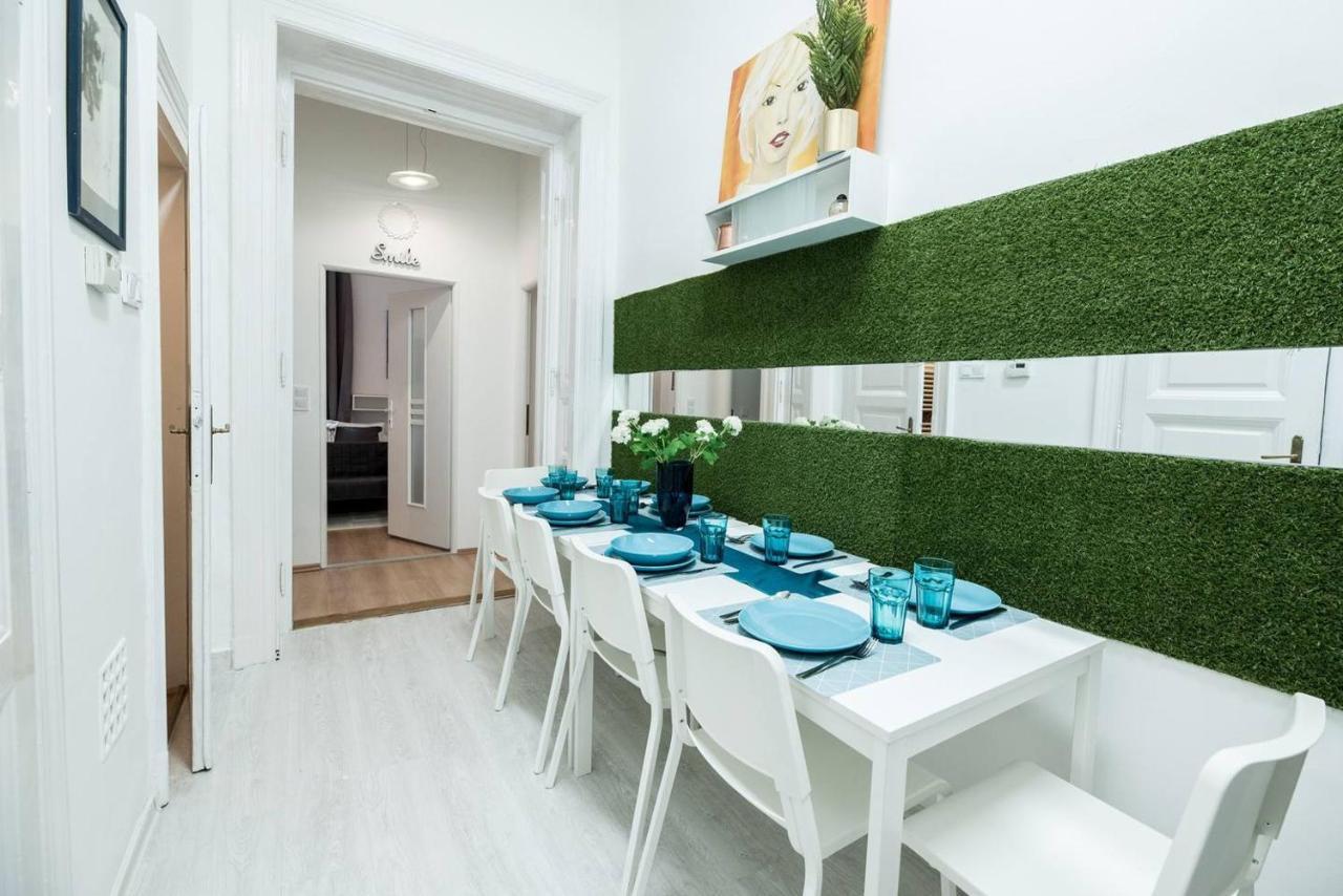 Cosy And Central Apartment With 4 Bedrooms And A/C Budapest Extérieur photo